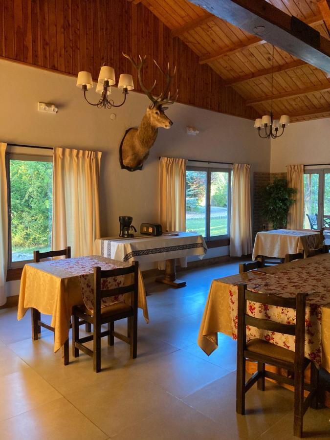 Estancia Quillen Lodge - Hosteria Alumine Bagian luar foto