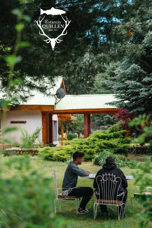 Estancia Quillen Lodge - Hosteria Alumine Bagian luar foto
